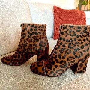 Like New Madewell Leopard Calf Hair Ankle Boots size 7.5